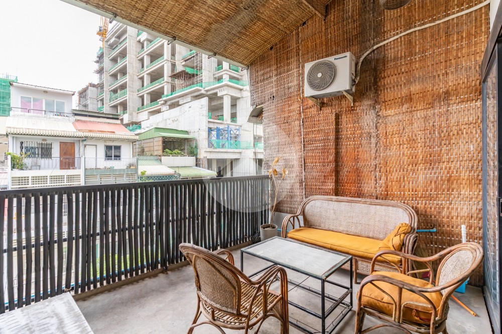 Renovated Duplex 2 Bedroom Apartment For Rent - Phsar Chas, Phnom Penh - Image 23