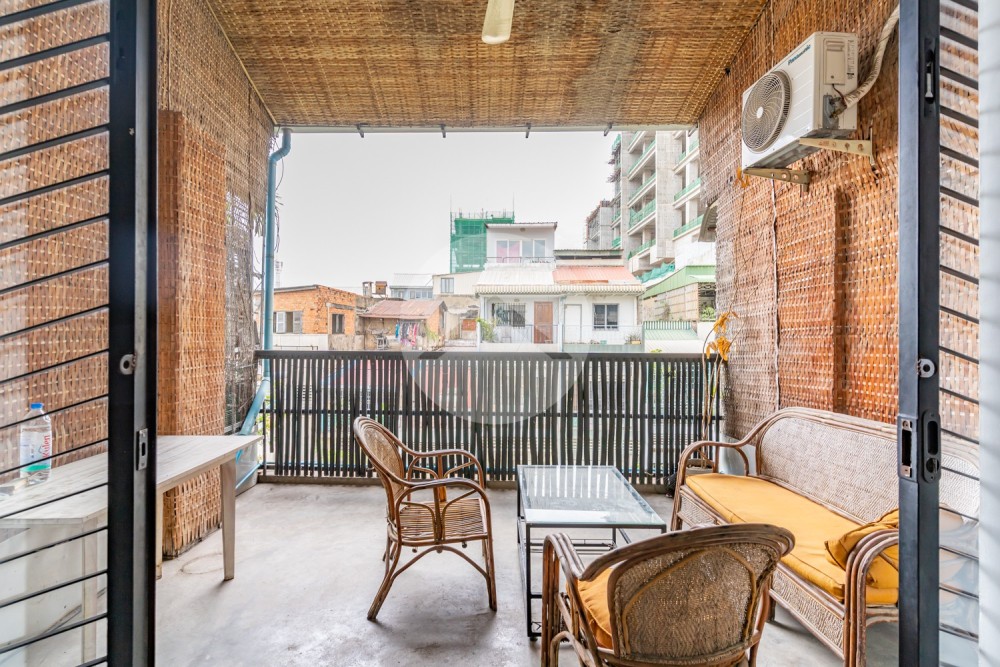 Renovated Duplex 2 Bedroom Apartment For Rent - Phsar Chas, Phnom Penh - Image 24