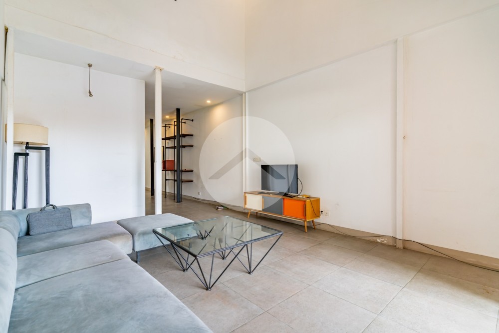 Renovated Duplex 2 Bedroom Apartment For Rent - Phsar Chas, Phnom Penh - Image 4
