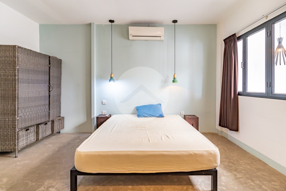 Renovated Duplex 2 Bedroom Apartment For Rent - Phsar Chas, Phnom Penh - Image 16