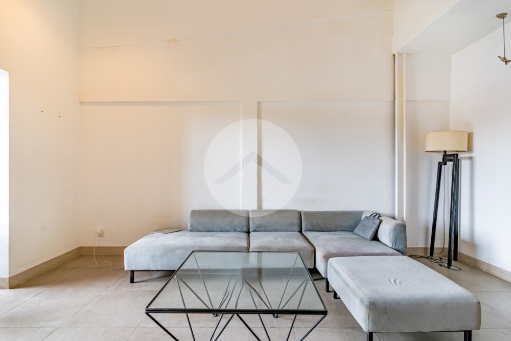 Renovated Duplex 2 Bedroom Apartment For Rent - Phsar Chas, Phnom Penh - Image 3