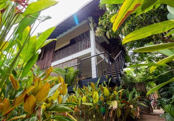 6 Bedroom 2 Wooden House For Sale - Slor Kram, Siem Reap thumbnail