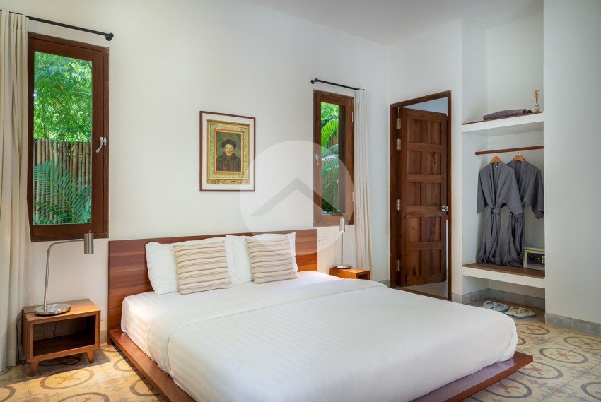 6 Bedroom 2 Wooden House For Sale - Slor Kram, Siem Reap