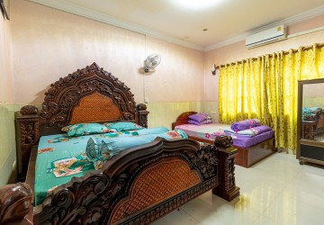 11 Bedroom Guesthouse For Sale - Near National Rd 6, Slor Kram, Siem Reap thumbnail