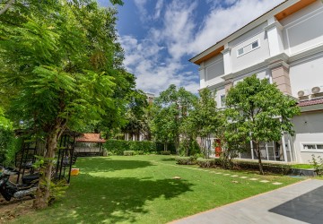 5 Bedroom Villa King B For Sale - Borey Peng Huoth, Chbar Ampov, Phnom Penh thumbnail