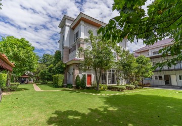 5 Bedroom Villa King B For Sale - Borey Peng Huoth, Chbar Ampov, Phnom Penh thumbnail