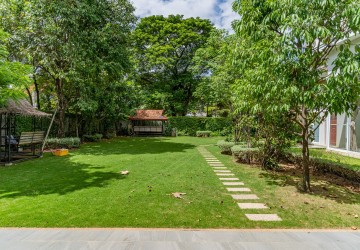 5 Bedroom Villa King B For Sale - Borey Peng Huoth, Chbar Ampov, Phnom Penh thumbnail