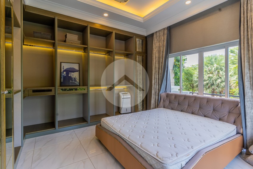 5 Bedroom Villa King B For Sale - Borey Peng Huoth, Chbar Ampov, Phnom Penh