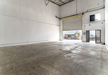 110 Sqm Warehouse For Rent - Srah Chork, Phnom Penh thumbnail