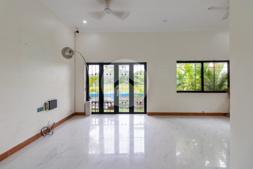 3 Bedroom Villa For Sale - Sangkat Siem Reap, Siem Reap