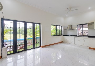 3 Bedroom Villa For Sale - Sangkat Siem Reap, Siem Reap thumbnail