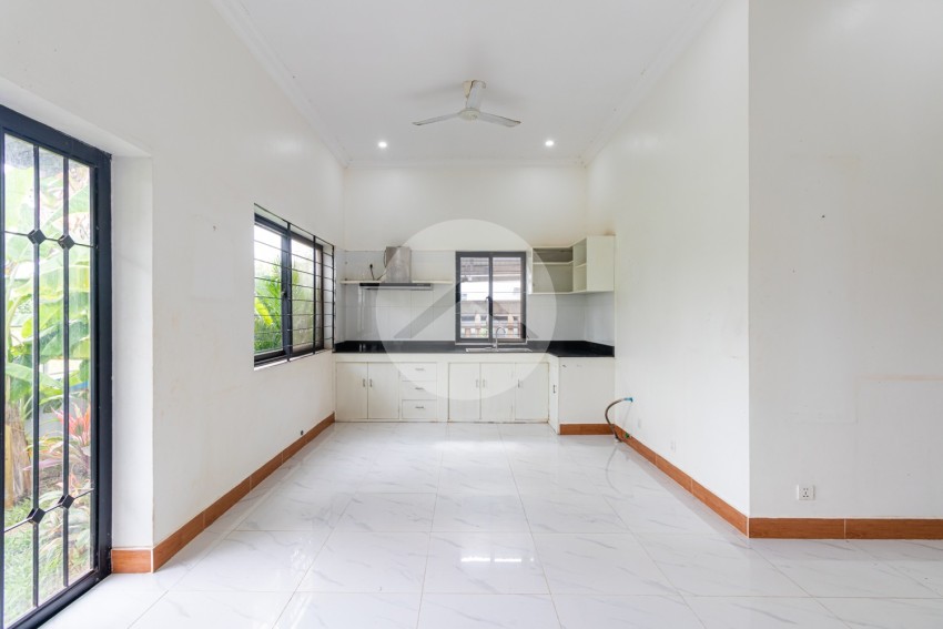 3 Bedroom Villa For Sale - Sangkat Siem Reap, Siem Reap