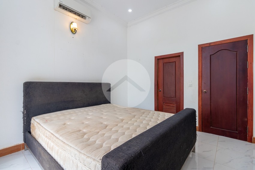 3 Bedroom Villa For Sale - Sangkat Siem Reap, Siem Reap