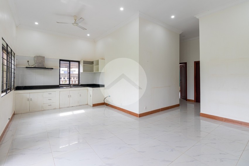 3 Bedroom Villa For Sale - Sangkat Siem Reap, Siem Reap
