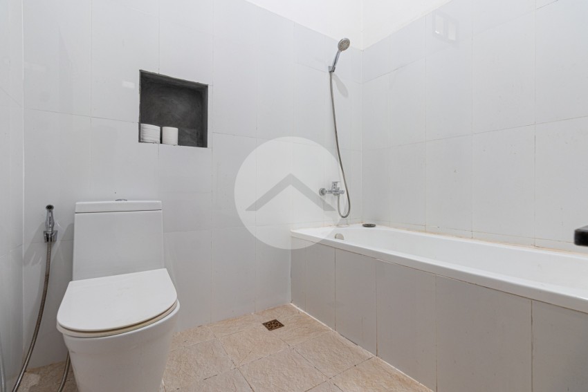 3 Bedroom Villa For Sale - Sangkat Siem Reap, Siem Reap