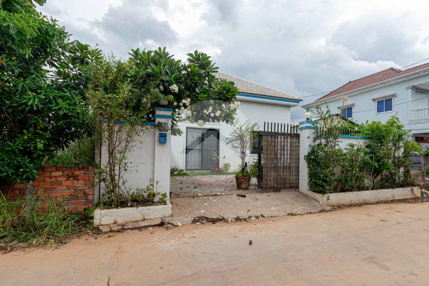3 Bedroom Villa For Sale - Sangkat Siem Reap, Siem Reap