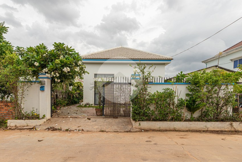 3 Bedroom Villa For Sale - Sangkat Siem Reap, Siem Reap