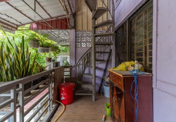 4 Bedroom Flat For Rent - BKK1, Phnom Penh thumbnail