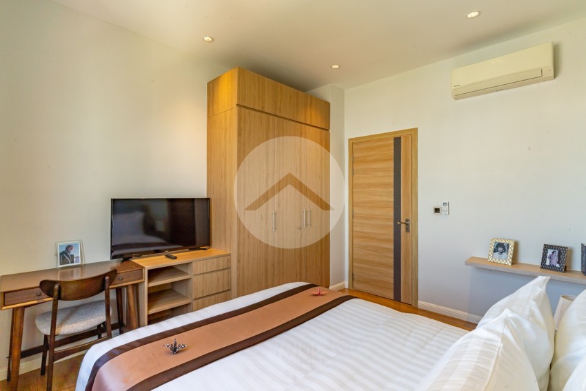 2 Bedroom Serviced Condo For Rent - BKK1, Phnom Penh