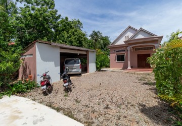 3 Bedroom House For Rent - Svay Dangkum, Siem Reap thumbnail