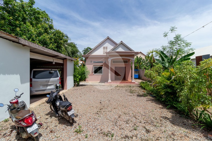 3 Bedroom House For Rent - Svay Dangkum, Siem Reap