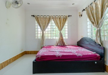 2 Bedroom Apartment For Rent - Svay Dangkum, Siem Reap thumbnail