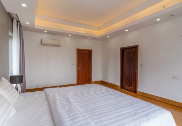 2 Bedroom Serviced Apartment For Rent - BKK1, Phnom Penh thumbnail