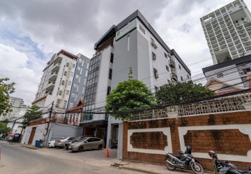 145 Sqm Retail Space For Rent - BKK1, Phnom Penh thumbnail