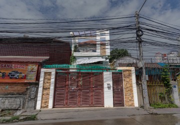 2 Bedroom Townhouse For Sale - Phsar Daeum Thkov, Phnom Penh thumbnail