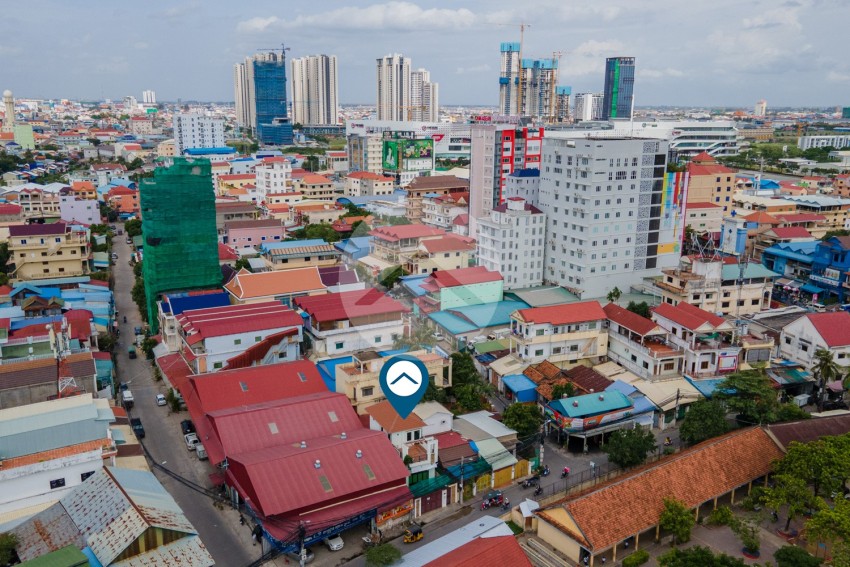 2 Bedroom Townhouse For Sale - Phsar Daeum Thkov, Phnom Penh