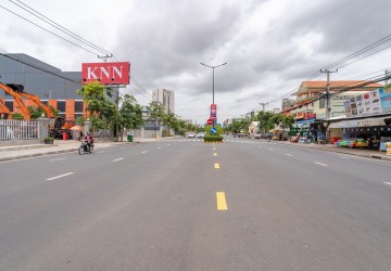 123 Sqm Retail Space For Rent - Along National Road 6A, Chroy Changvar, Phnom Penh thumbnail