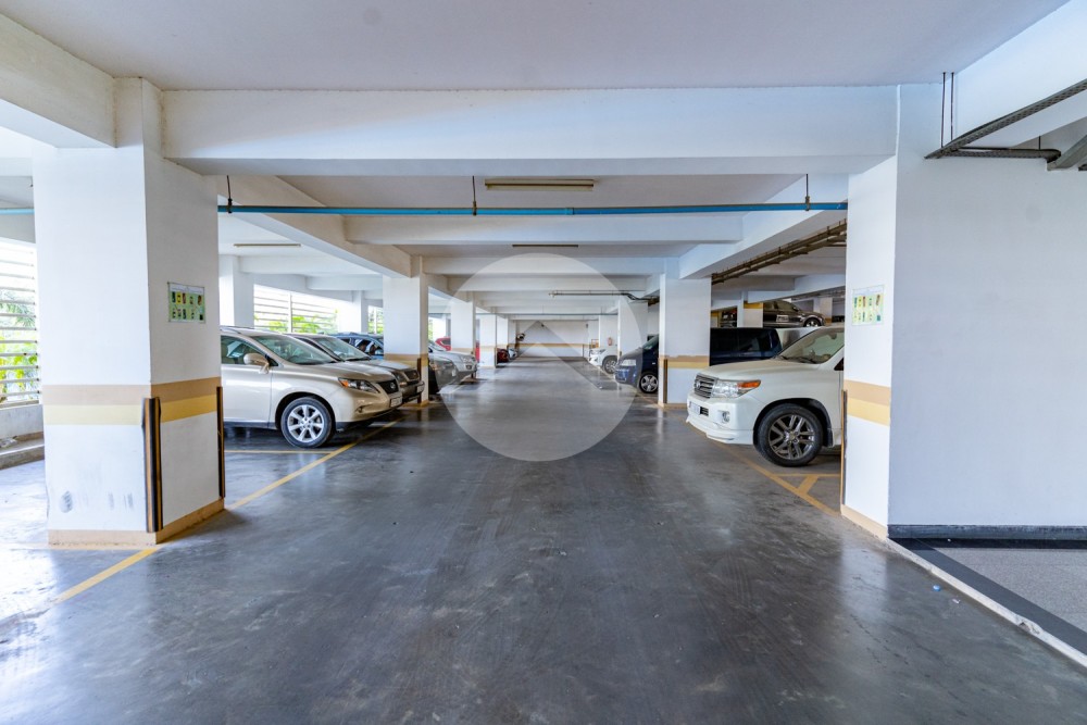 6th Floor 2 Bedroom Condo For Sale - De Castle Diamond, Toul Kork, Phnom Penh - Image 18