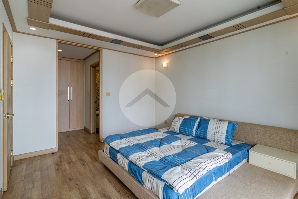 6th Floor 2 Bedroom Condo For Sale - De Castle Diamond, Toul Kork, Phnom Penh - Image 8