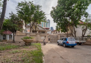 800 Sqm Commercial Space For Rent - BKK1, Phnom Penh thumbnail