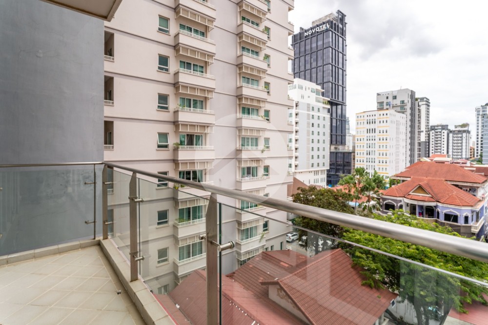 1 Bedroom Serviced Apartment For Rent - BKK1, Phnom Penh - Image 13