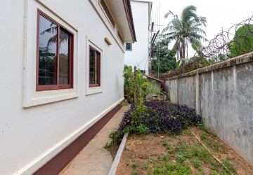 2 Bedroom House For Rent - Sala Kamreuk, Siem Reap thumbnail