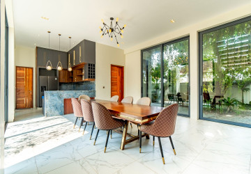 4 Bedroom Villa For Rent - Sala Kamreuk, Siem Reap thumbnail