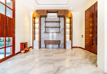 4 Bedroom Villa For Rent - Sala Kamreuk, Siem Reap thumbnail