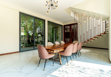 4 Bedroom Villa For Rent - Sala Kamreuk, Siem Reap thumbnail