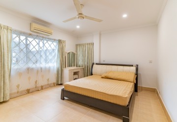 2 Bedroom Serviced Apartment For Rent - Daun Penh, Phnom Penh thumbnail