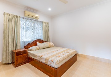 2 Bedroom Serviced Apartment For Rent - Daun Penh, Phnom Penh thumbnail