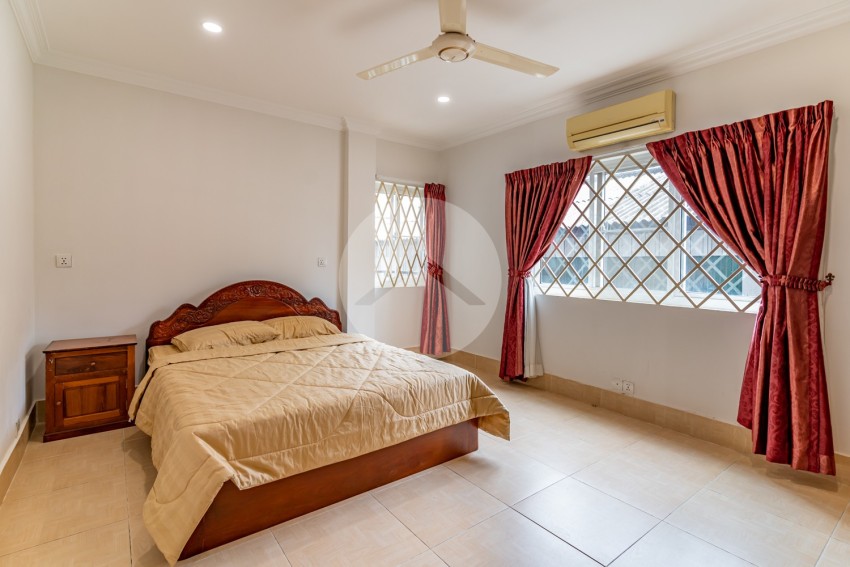 2 Bedrooms Serviced Apartment For Rent - Daun Penh, Phnom Penh
