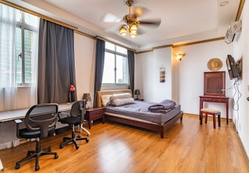 1 Bedroom Apartment For Rent - BKK1, Phnom Penh thumbnail