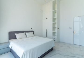 3 Bedroom Penthouse For Rent - J Tower 2, BKK1, Phnom Penh thumbnail