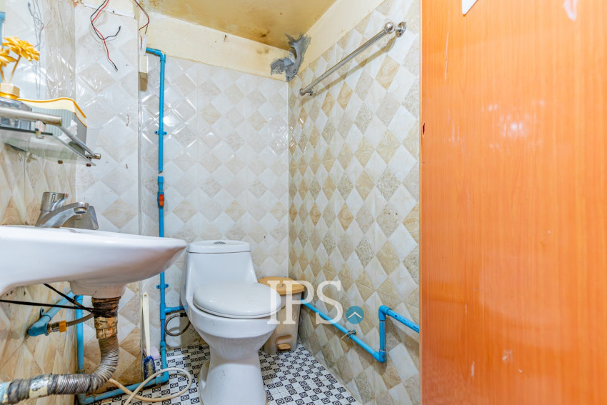 91 Sqm Ground Floor Retail Space For Rent - BKK1, Phnom Penh