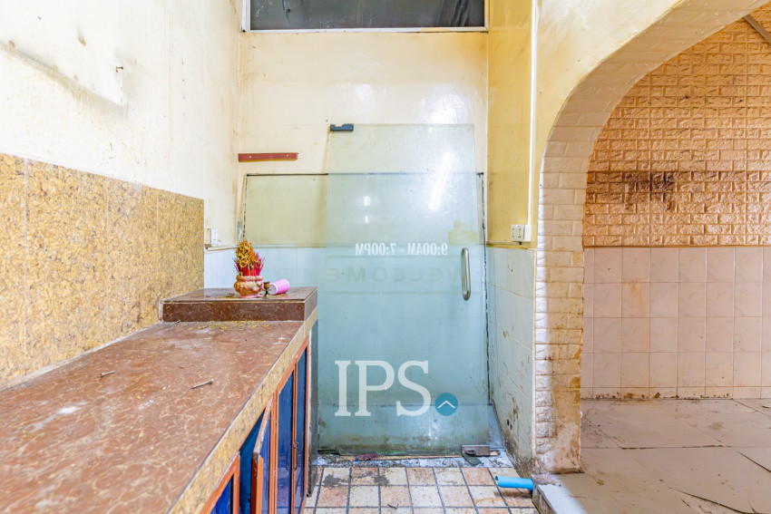 91 Sqm Ground Floor Retail Space For Rent - BKK1, Phnom Penh