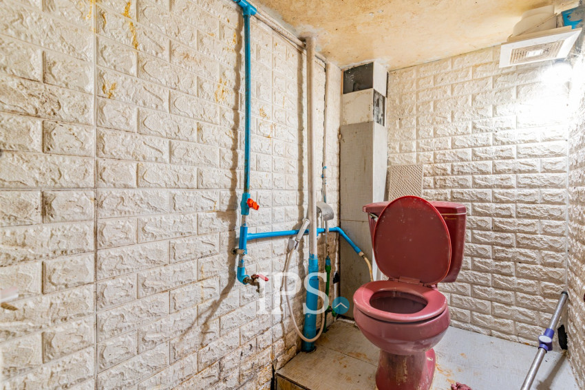 91 Sqm Ground Floor Retail Space For Rent - BKK1, Phnom Penh