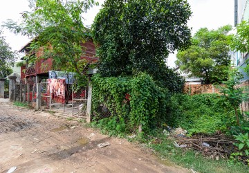 241 Sqm Residential Land For Sale - Sala Kamreuk, Siem Reap thumbnail