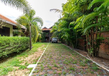 5 Bedroom Luxury Villa For Sale - Svay Dangkum, Siem Reap thumbnail