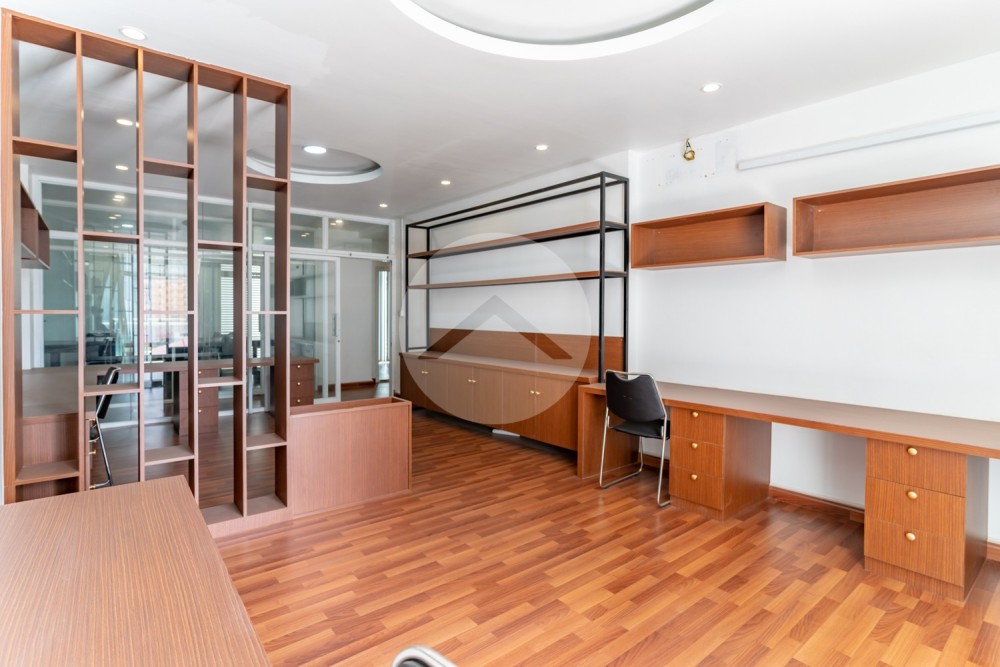 109 Sqm Furnished Office Space For Rent - 7 Makara, Phnom Penh - Image 4